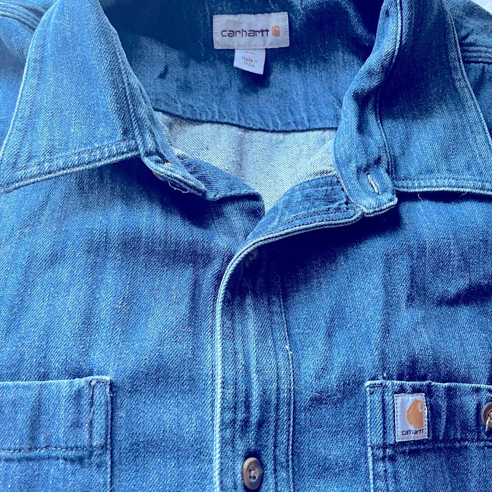 Men’s Carhartt Shirt Jacket XXL in deep blue denim with front pockets.